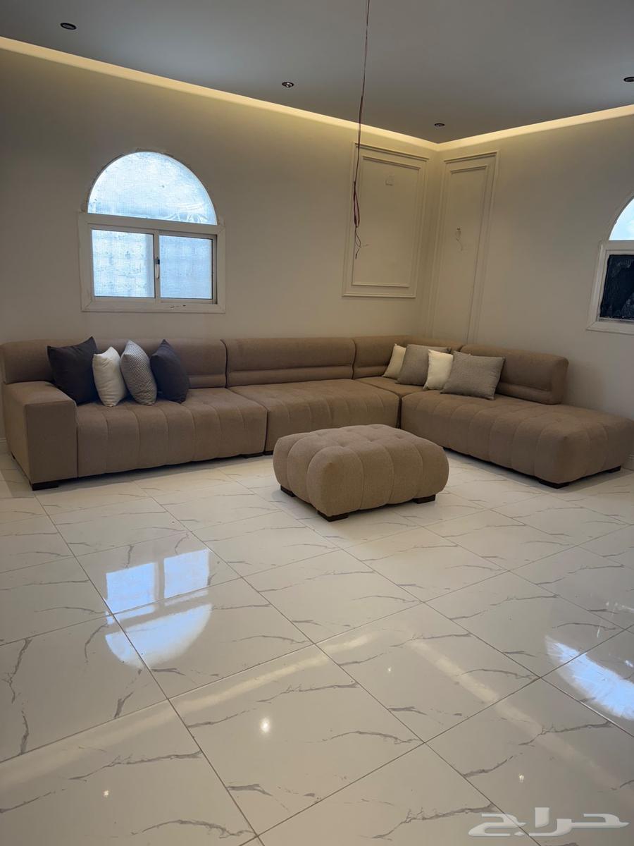 Luxury custom sofa for sale in excellent condition64415733321217111