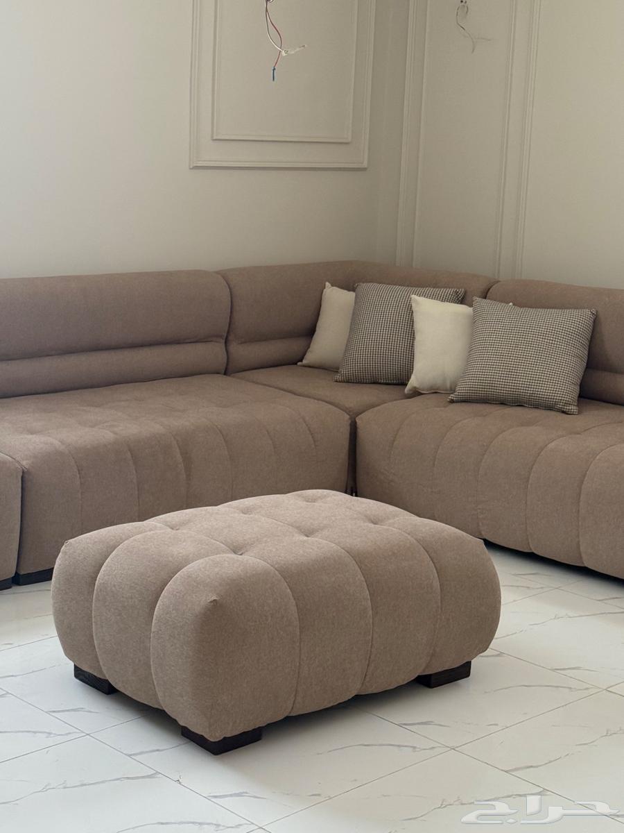 Luxury custom sofa for sale in excellent condition64415733321217114