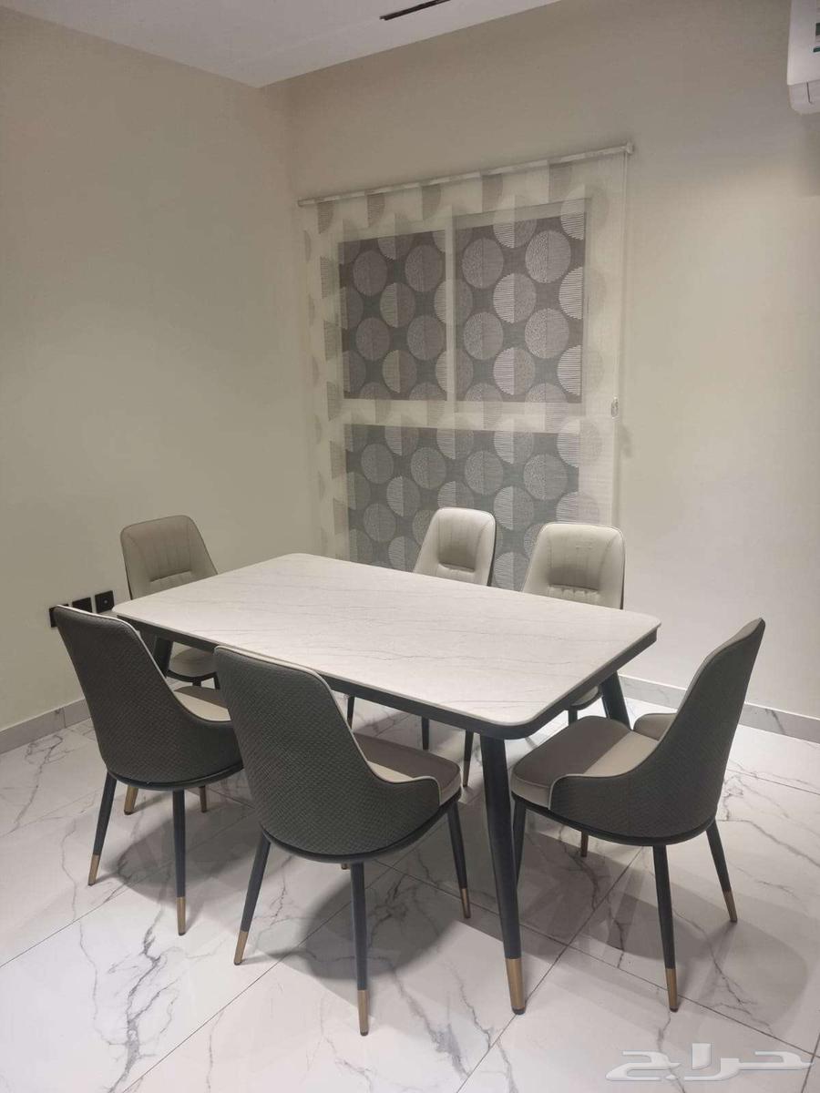 مجموعة طاولة طعام من 7 قطع بسطح رخامي64415894694914110