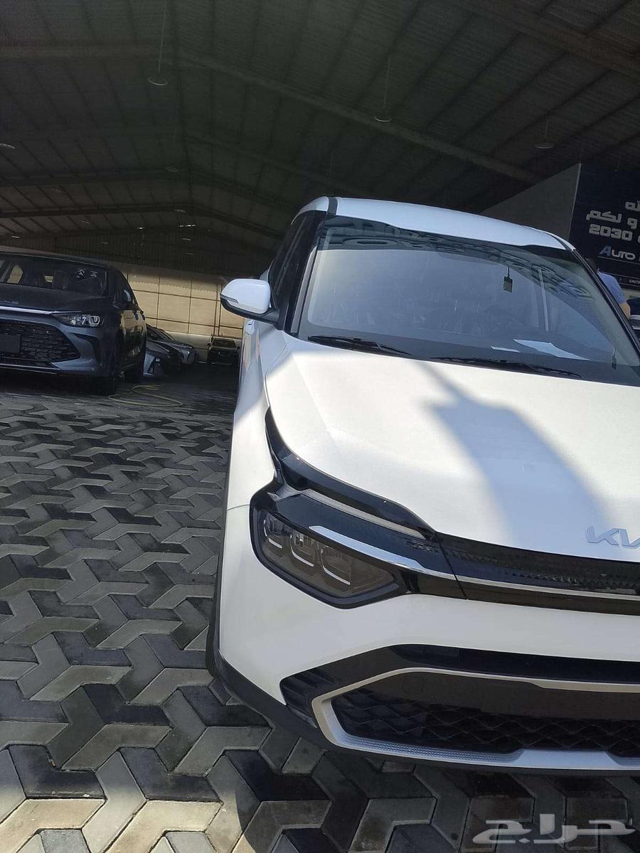 كيا كارينز GLS 2025 طاولة طعام شرائح زينون عرض اليوم الوطني64579677778947112
