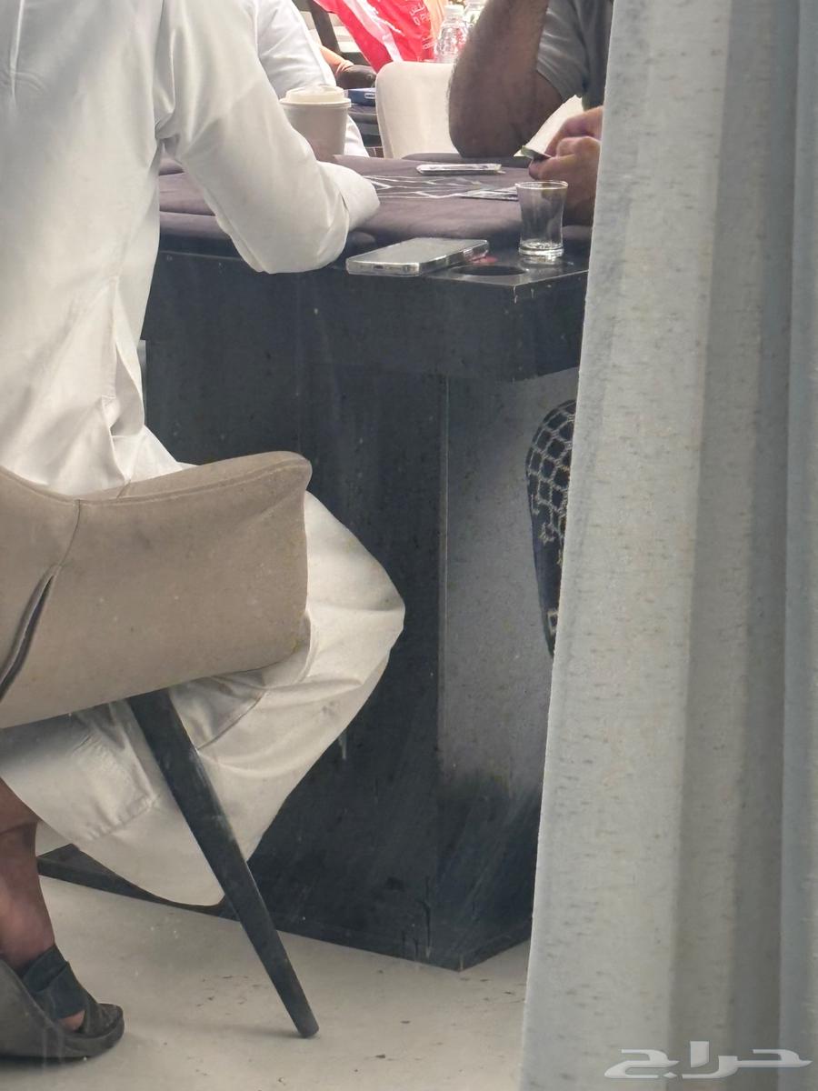 Complete set of items for sale, very clean, for café owners64417603846018111