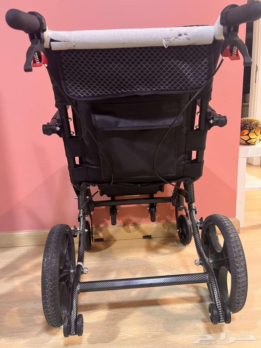 معدات طبية مستعملة قليلا .64418363345793114