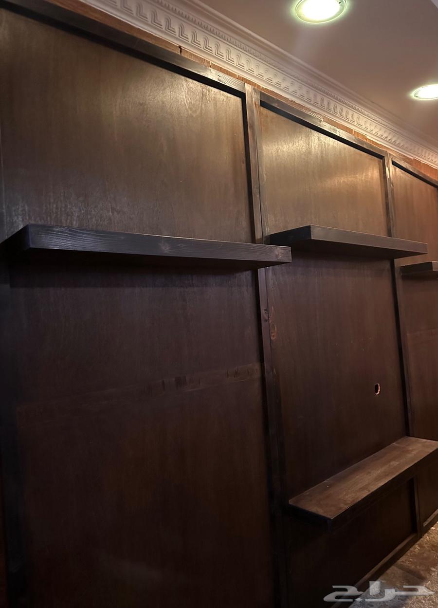 جدار خشب متين برفوف للبيع العاجل ساخفض السعر للجاد64413422945667111