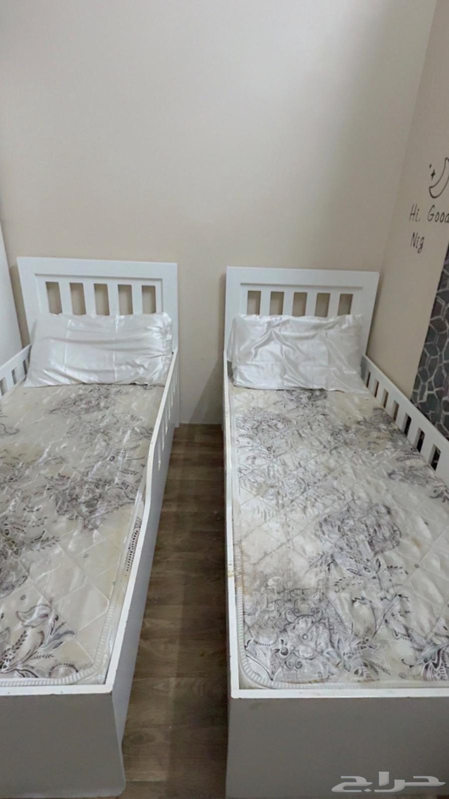 سريرين اطفال وعدد ثنين كمندينه ودولاب64416121315073111