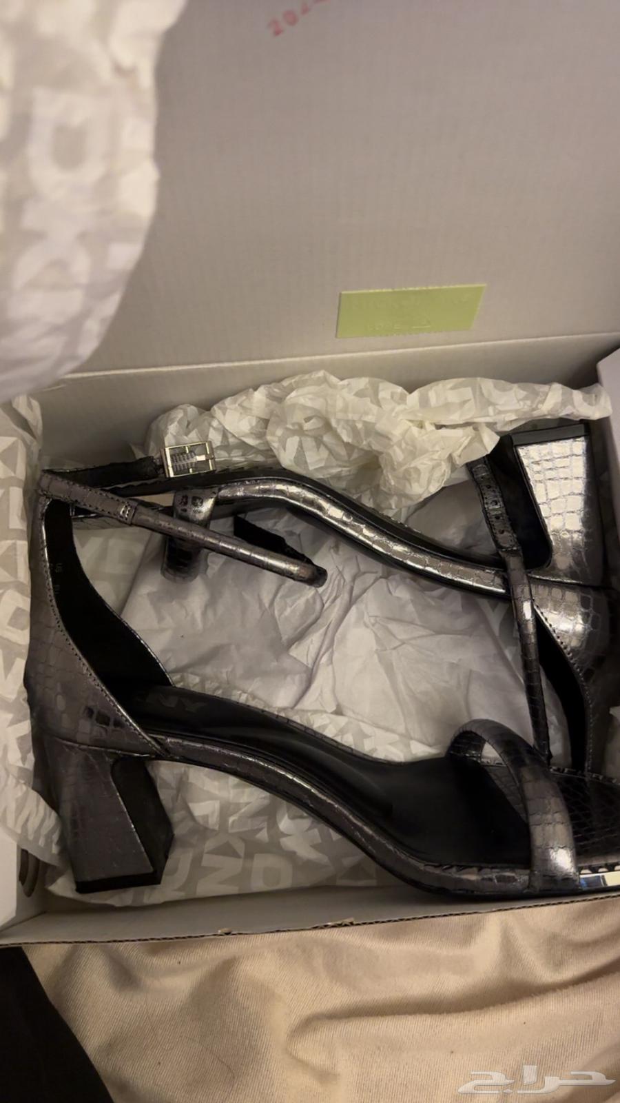 كعب دكني فضي جديد لم يستخدم ولا مره64418214223745112