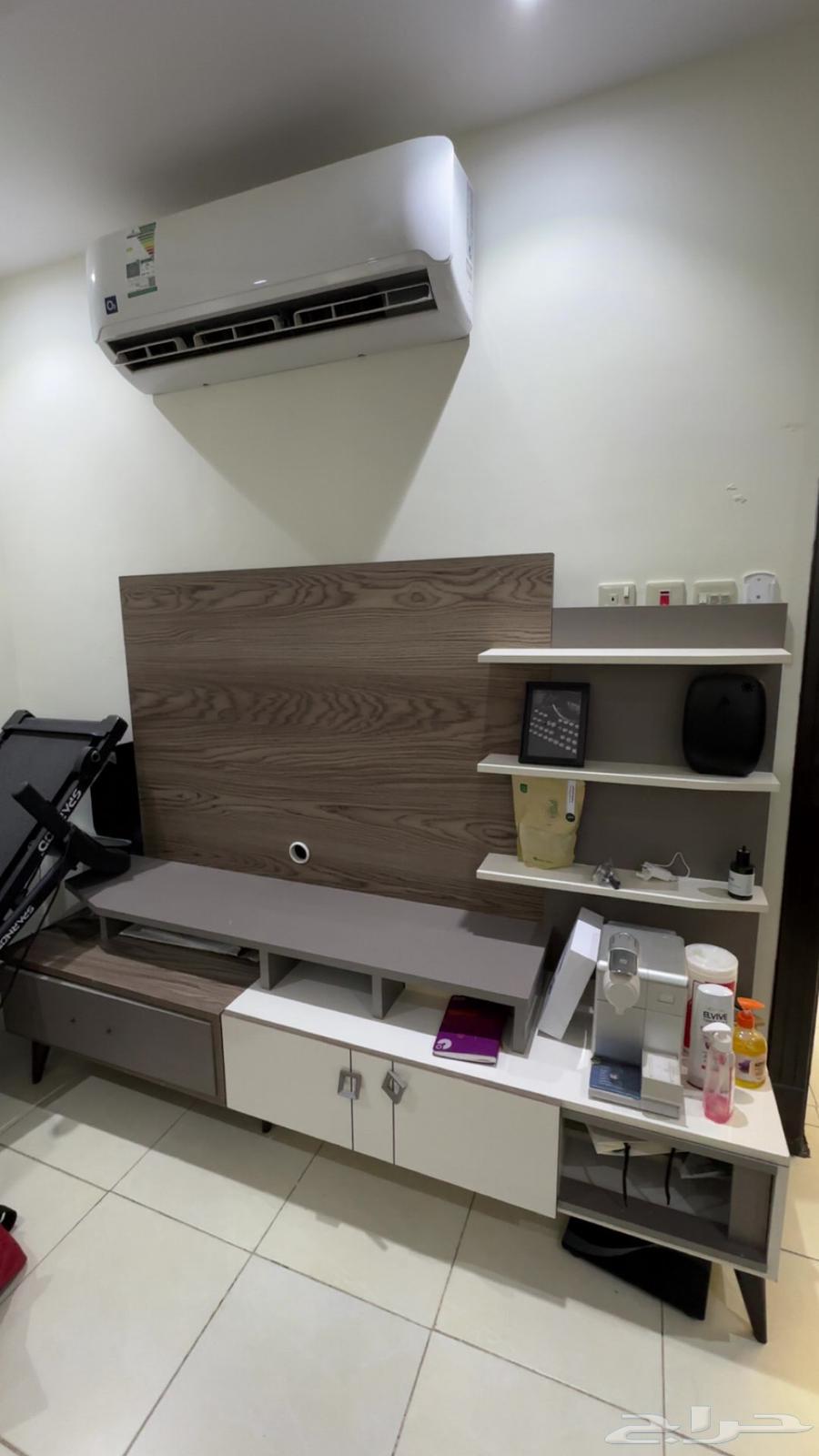 طاولة تلفزيون  مخاد مساند عدد 964418971810819110