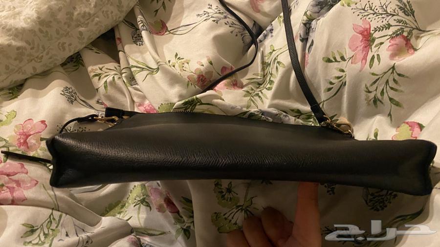 شنطه حجمها وسط مستعمله نظيفه من H M64416954571009112