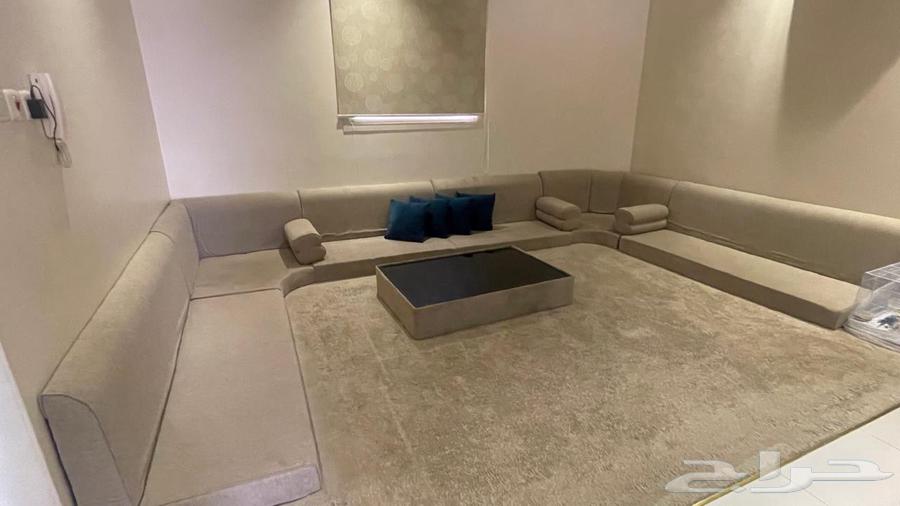 جلسة مجلس عربي مع الفراش ومكتب64419024971010110