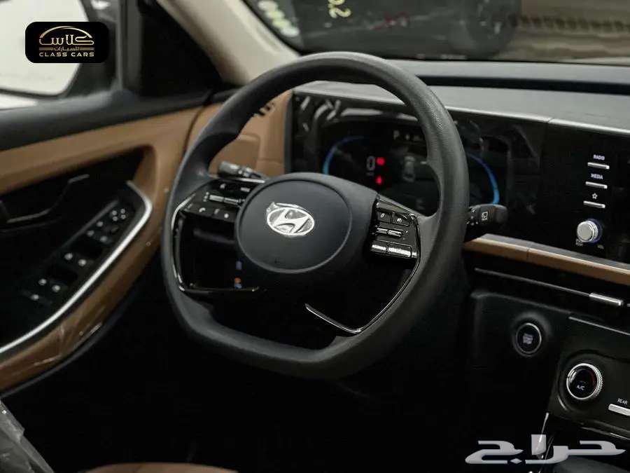 جراند كريتا سمارت الشكل الجديد 2025- 89700ريال شامل الضريبة64572130082305114