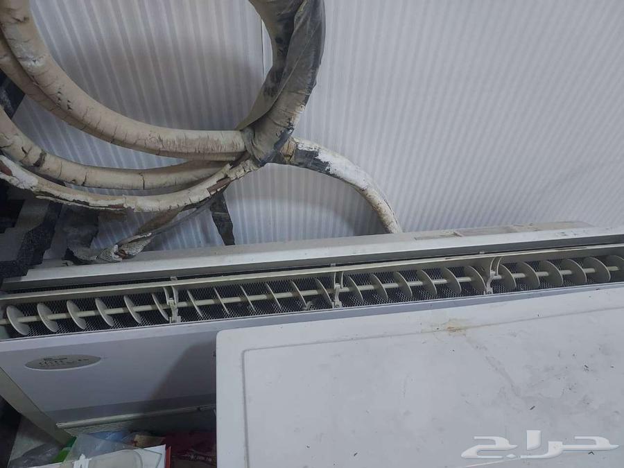 Floor-standing split air conditioner64414673703682111