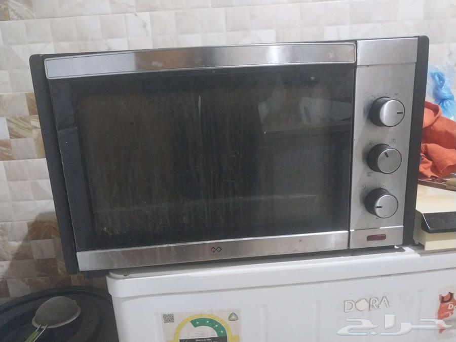 فرن كهربائي مستعمل بحالة جيدة64416280972291110