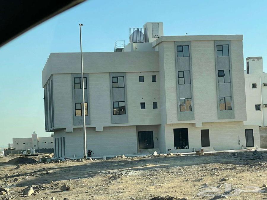 Commercial and residential building for sale (Al-Aqool)64141831920002112