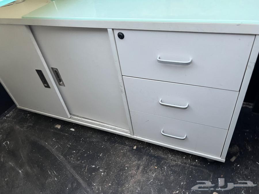 مكاتب وكراسي مكاتب للبيع64417306030339111