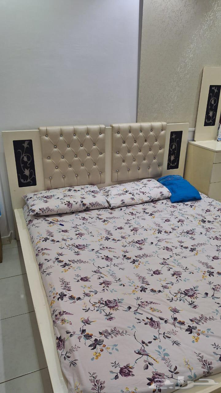 غرفة النوم64422014730241110