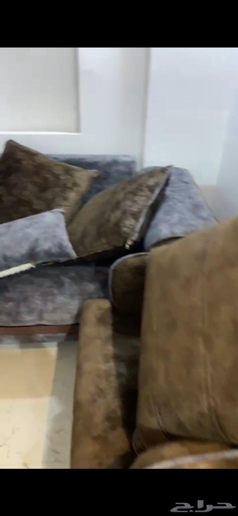 Semi-new sofa used for less than a year64422246229379113