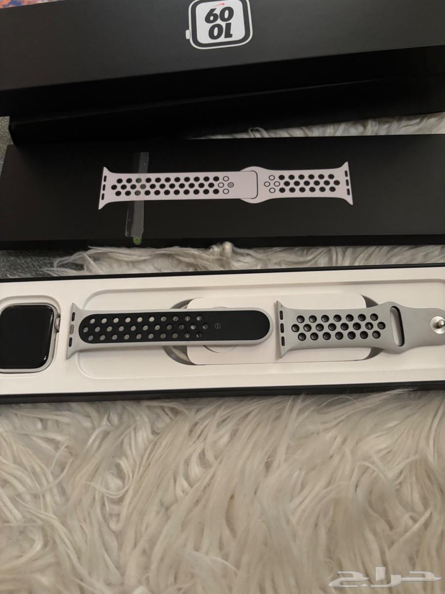 ساعة ابل SE بشريحة64431800762625110