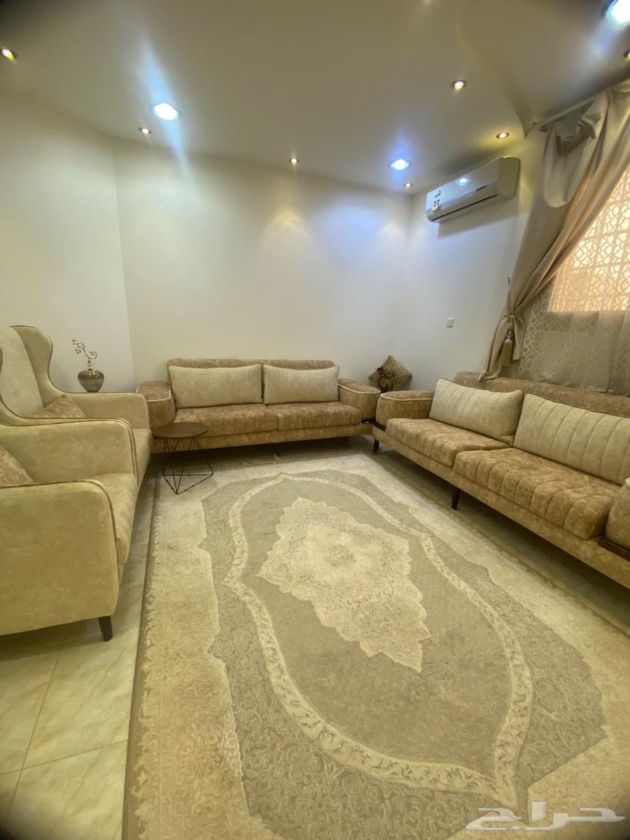 طقم كنب مع طاوله64424829188481110