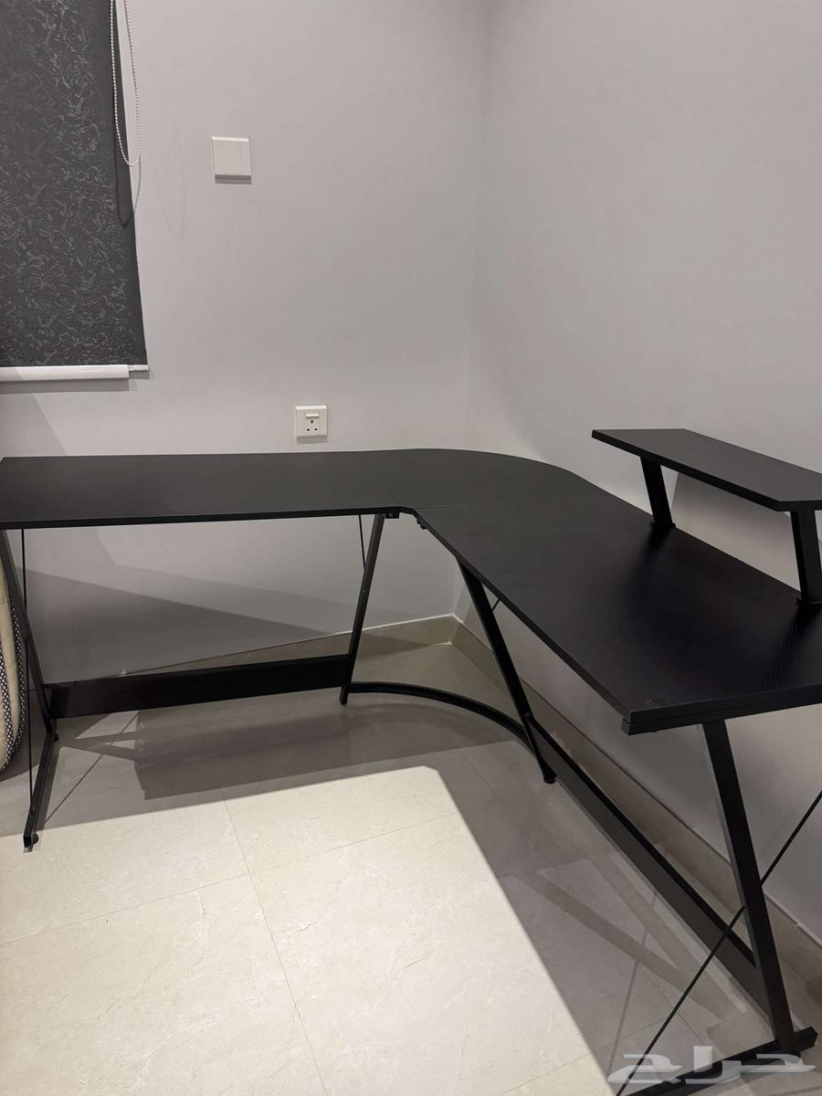 طاولة بي سي64405403357315110