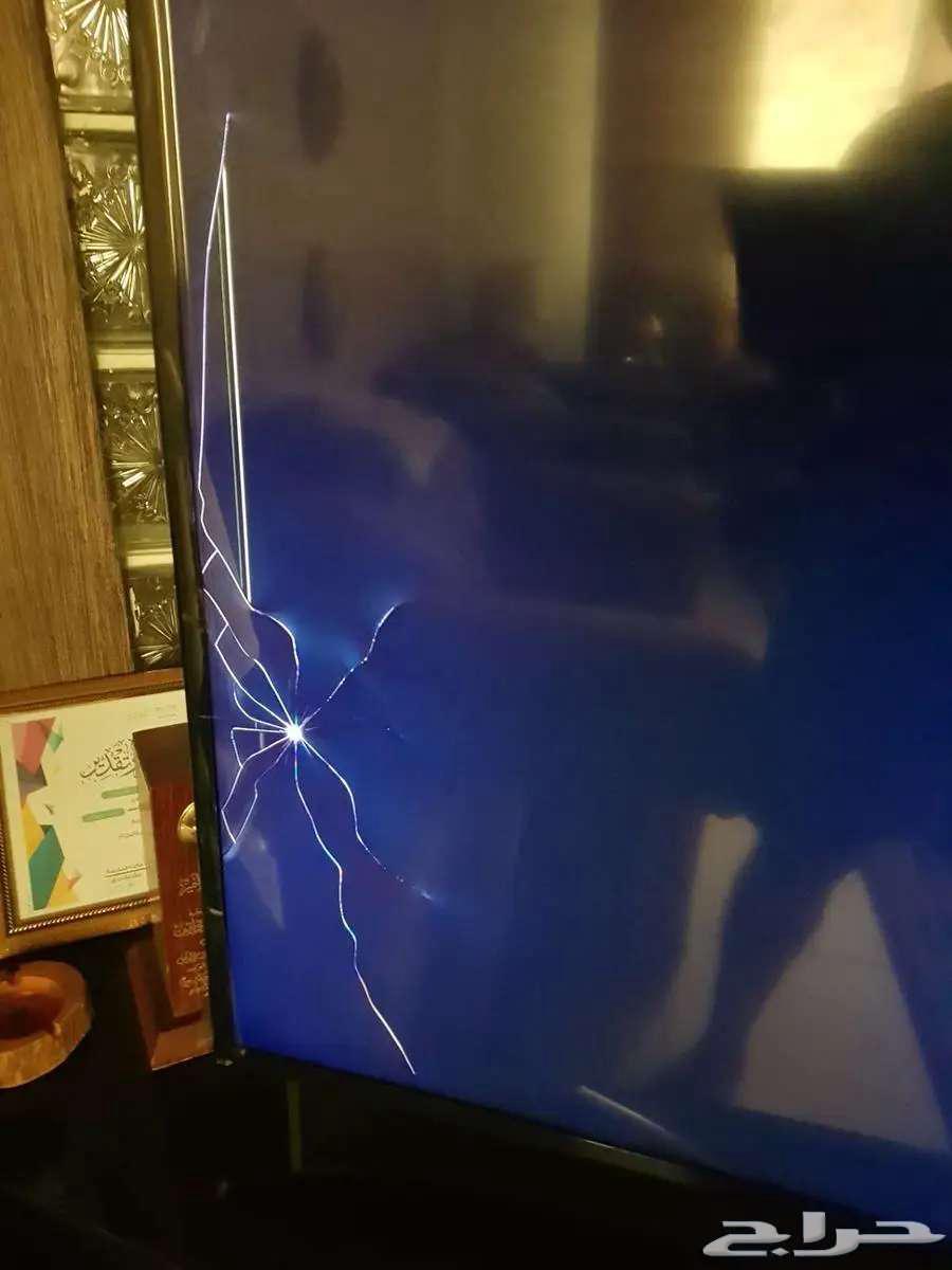 شاشة سامسونج كيرف 65 مكسورة للبيع64425340521729110
