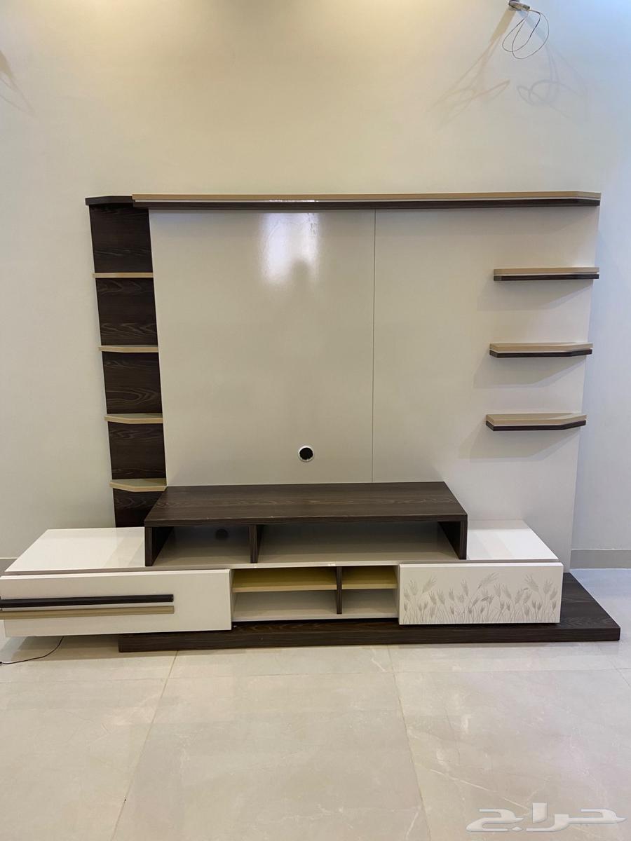 Semi-new screen table for sale64426012750338110