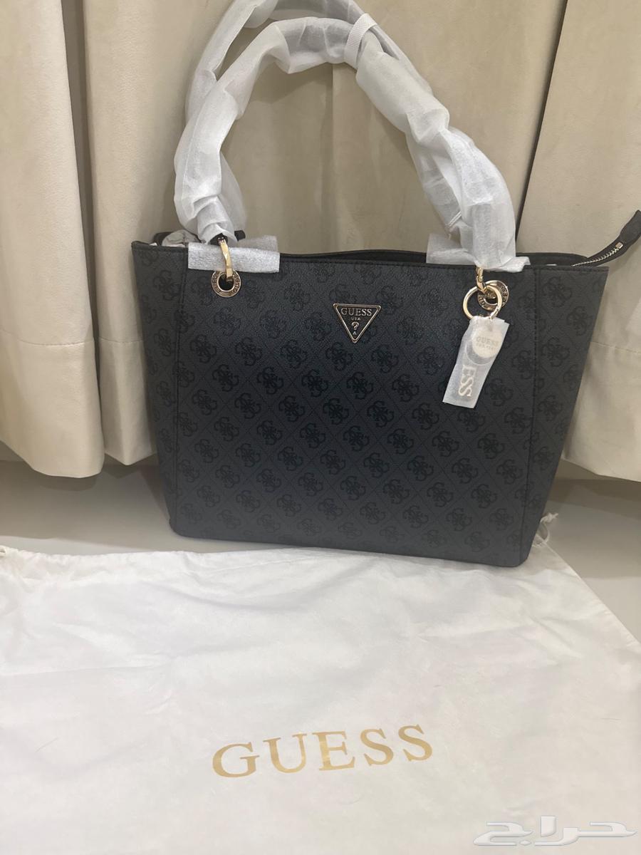 شنطة جس (GUESS) أسود وأبيض جديدة بغلافها64439118428930110