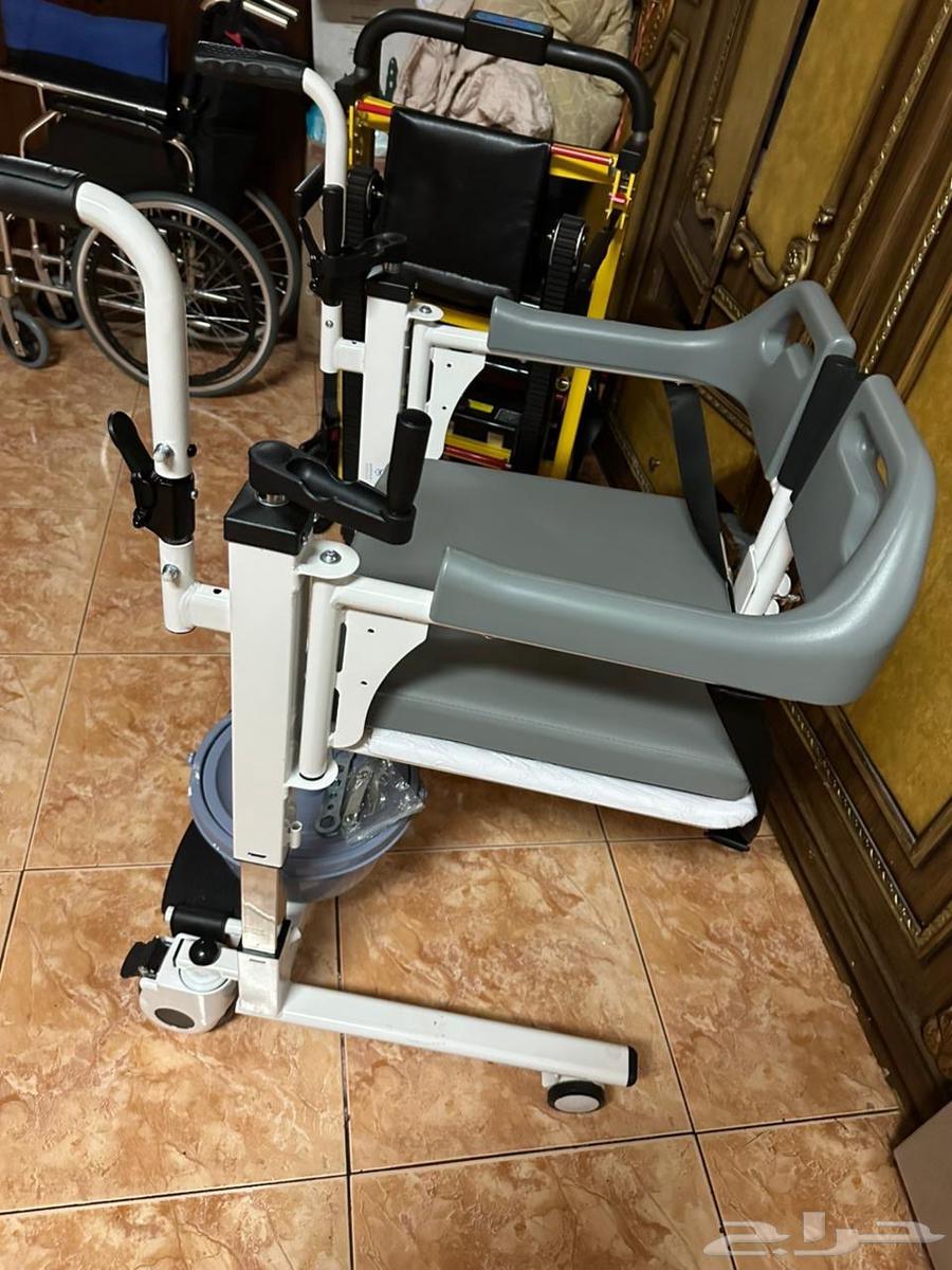 كرسي لدورة المياة لكبار السن 1200 ريال64426281436418110