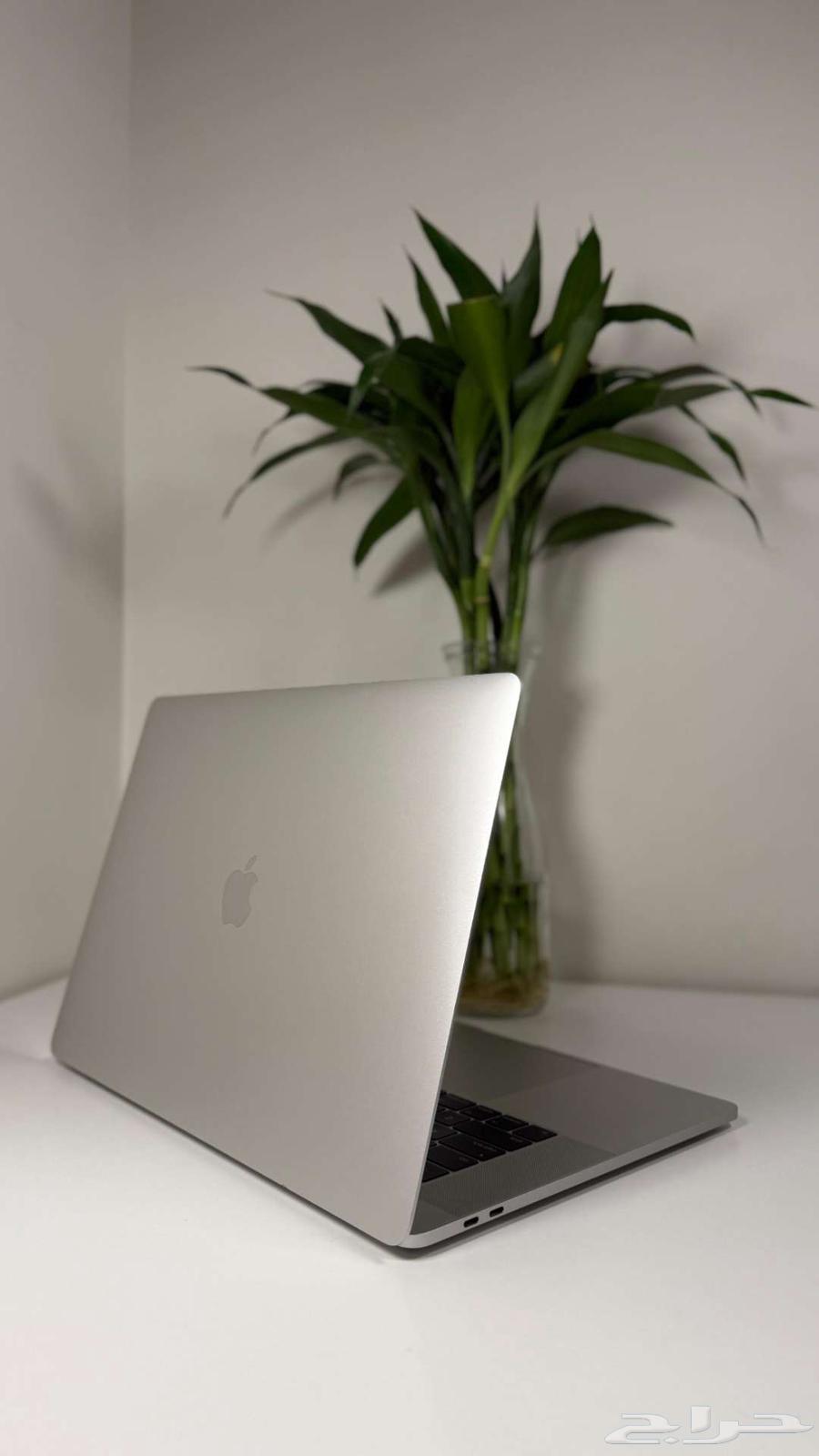 ماك بوك برو64420364332675112