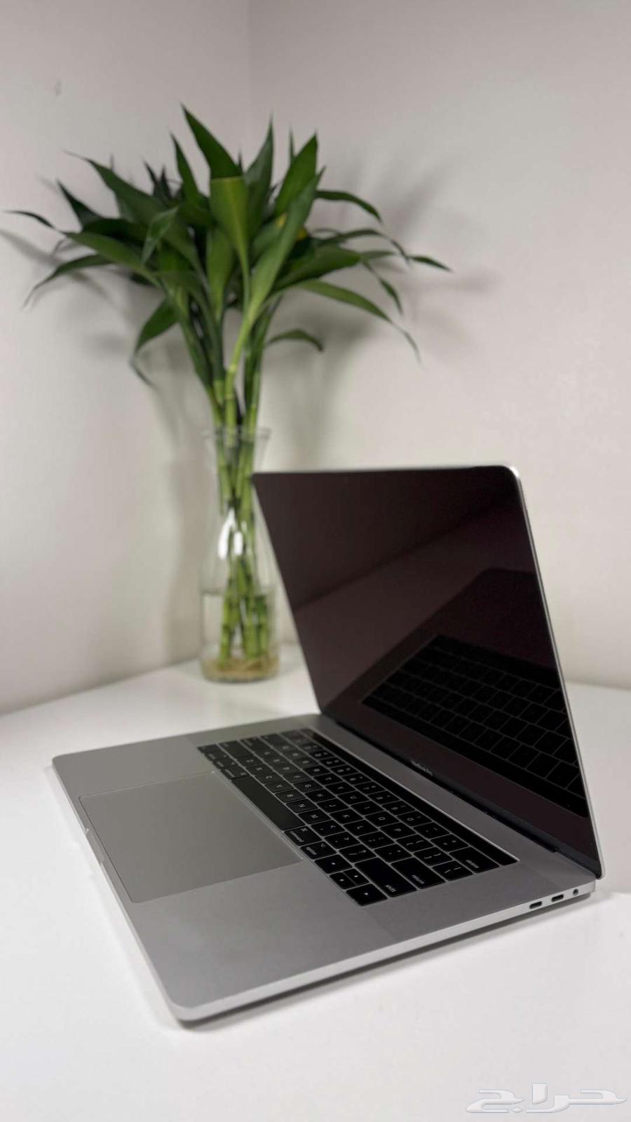ماك بوك برو64420364332675110
