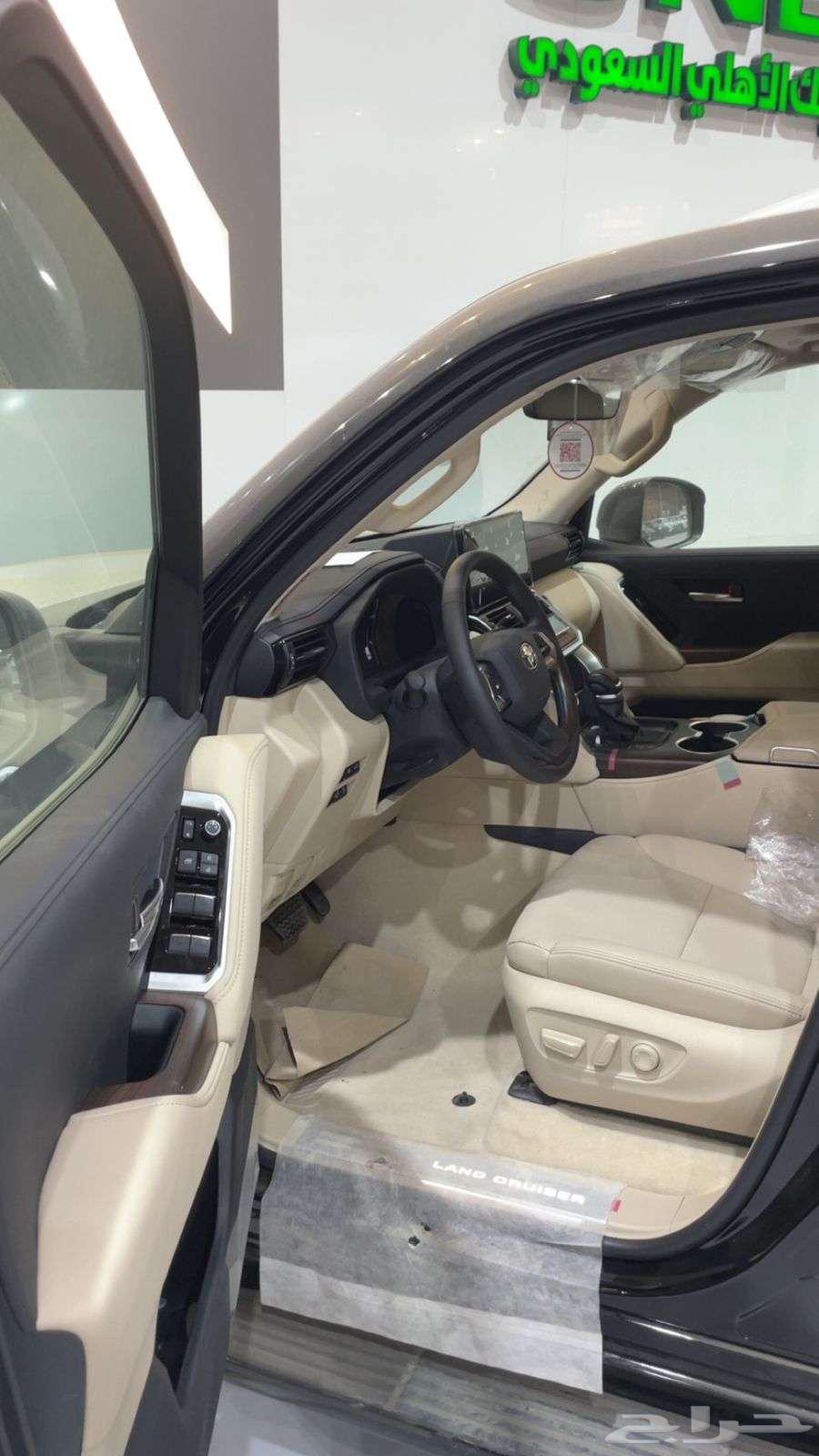 تويوتالاندكروزرGXR L4 2025بنزين - اسود اقل سعر فترة محدودة64580171265153114