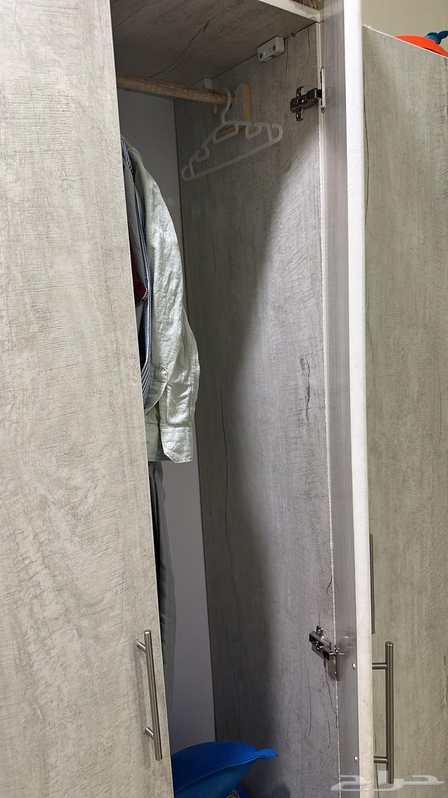 دولاب و سريرين منفصلين64423292436097111