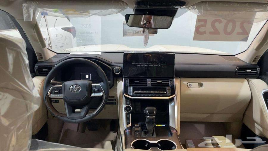 تويوتالاندكروزرGXR L4 2025بنزين - اسود اقل سعر فترة محدودة64580171265153113