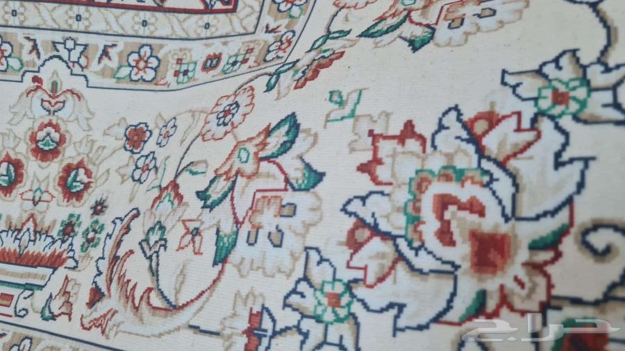 للبيع سجادة مستعملة بحالة ممتازة (استخدام نظيف جدا )64434429074562112