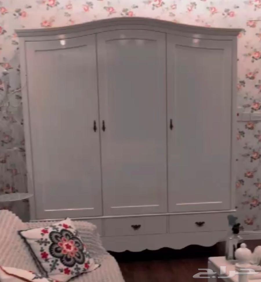 دولاب ملابس وتسريحة للبيع64426496917889110