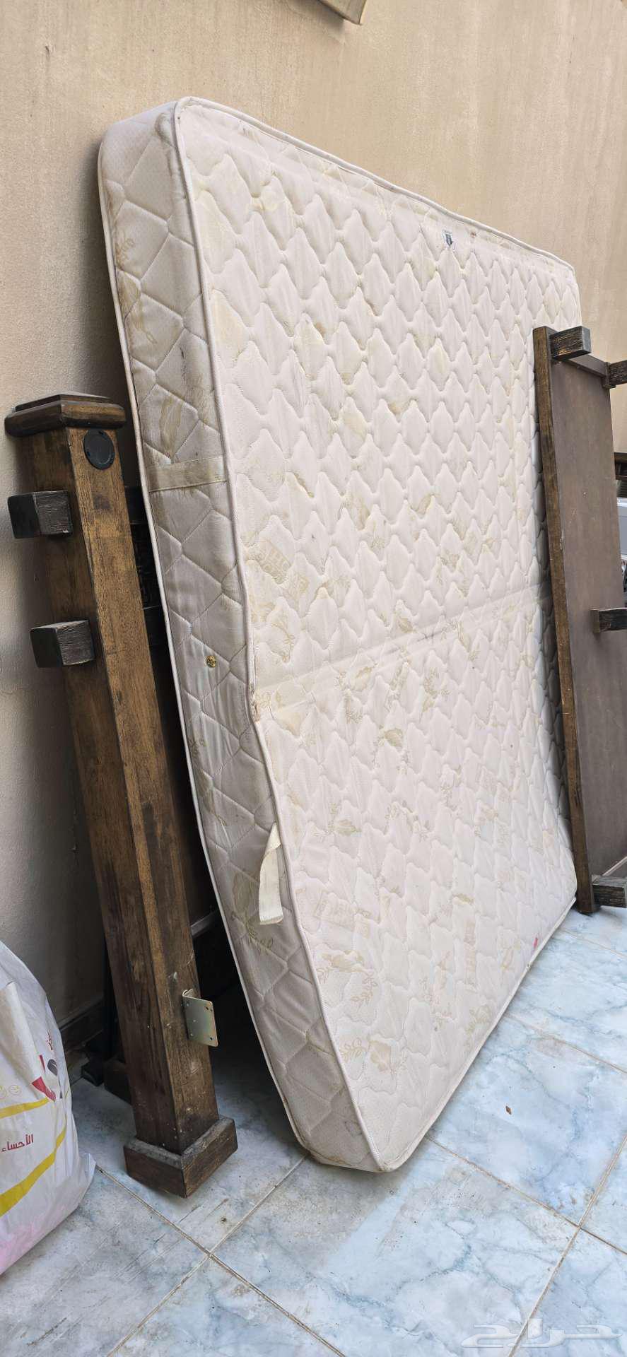 سرير زوجي   دولاب للبيع64430313626115110