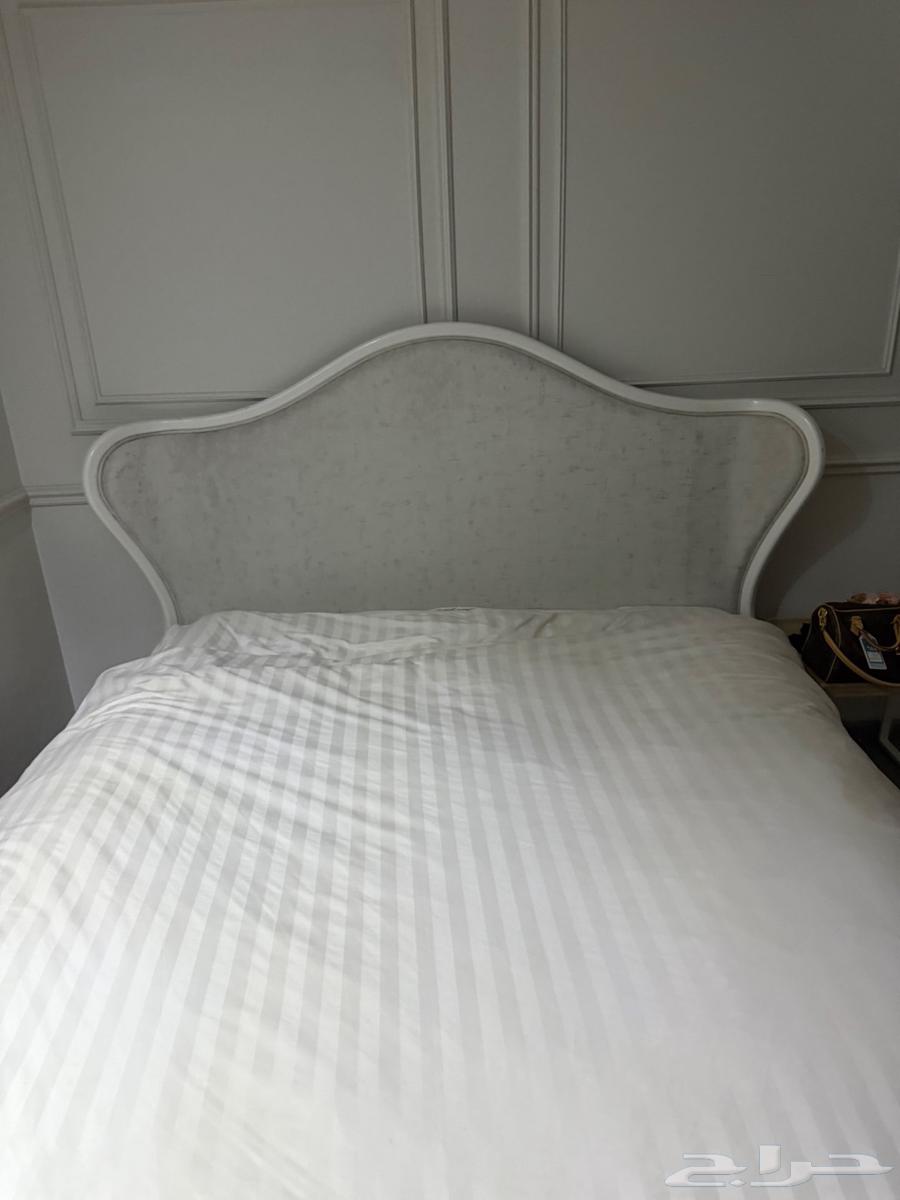 سرير للبيع64427542942978111