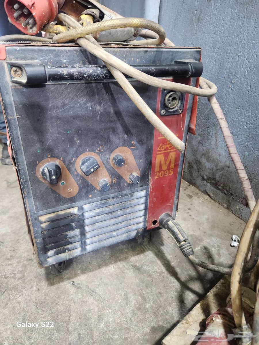 Three Arc Welding Machines64588173805185110