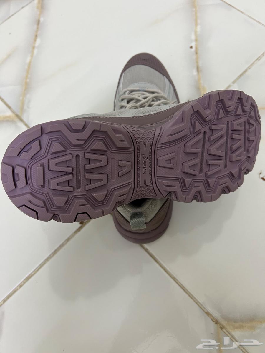 New Asics shoe64428603412609112