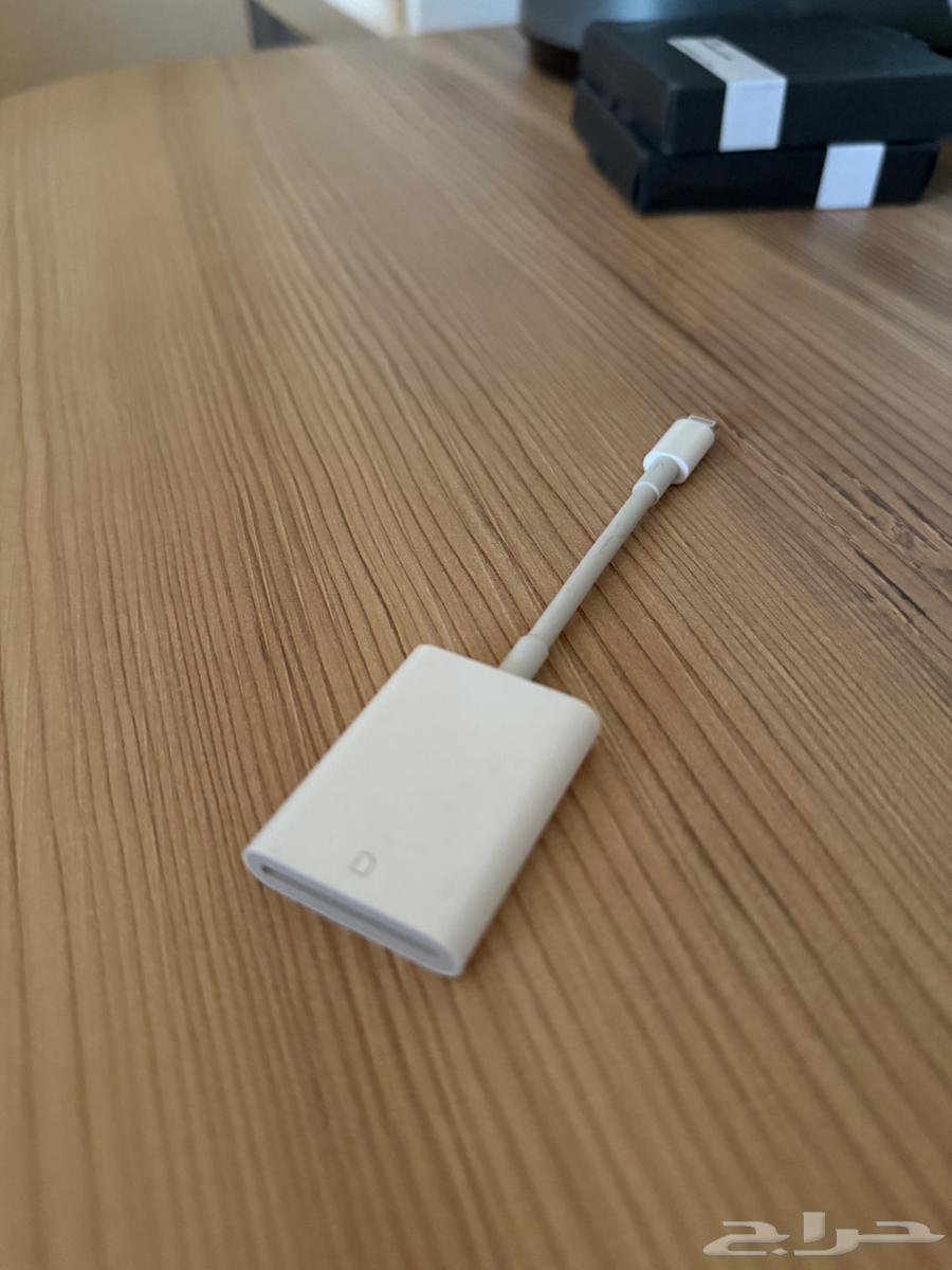 قارئ sd card من شركة apple64429370852865110