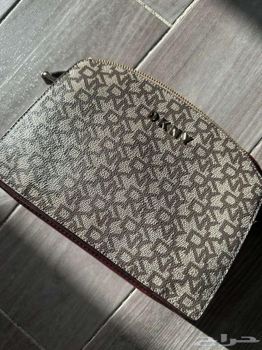 شنطة دكني DKNY اصلية - بحالة ممتازة شبه جديدة ( dkny bag )64431800824066111