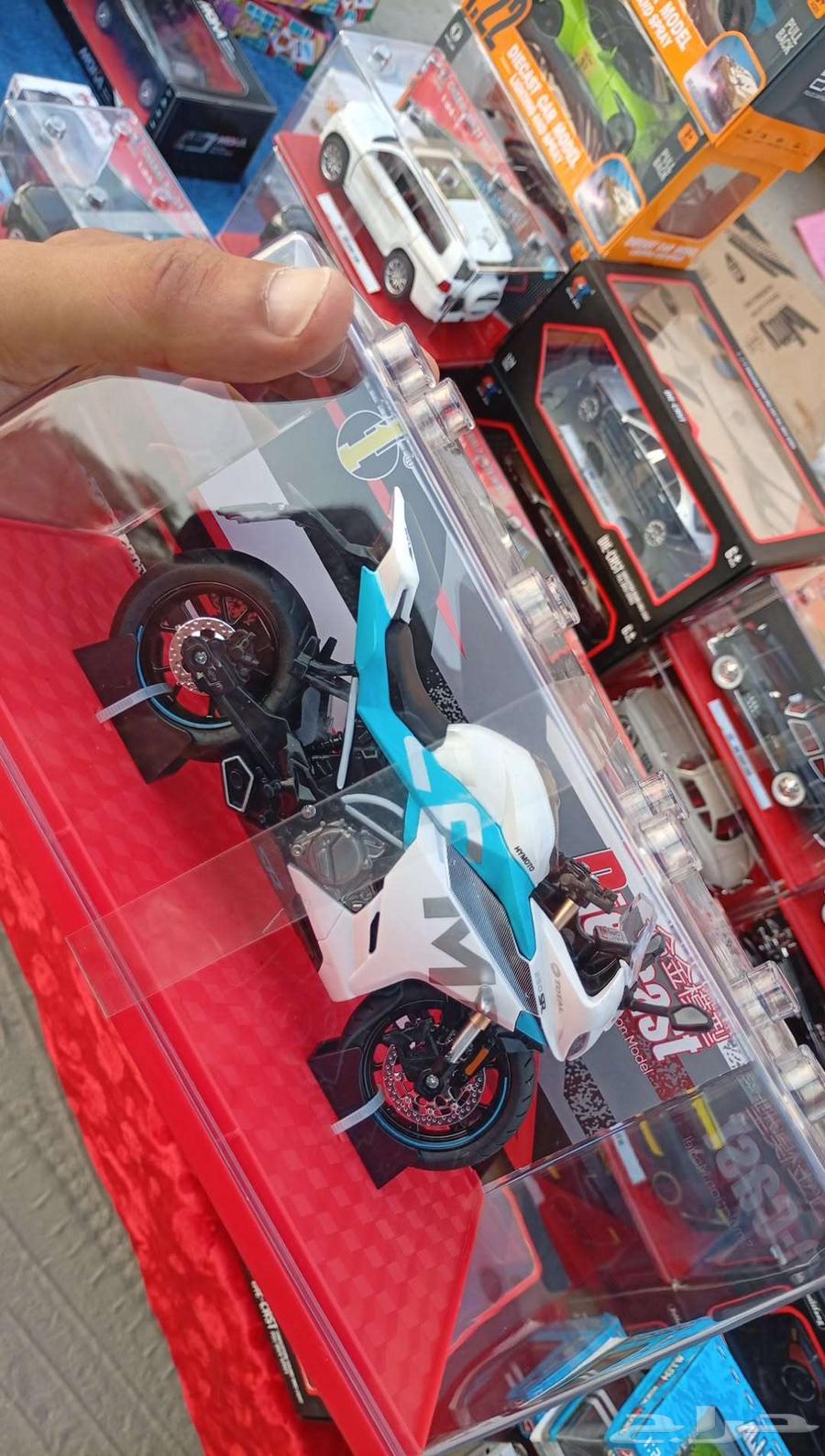 للبيع مجسمات حديد حجم 1.2464432413788675110