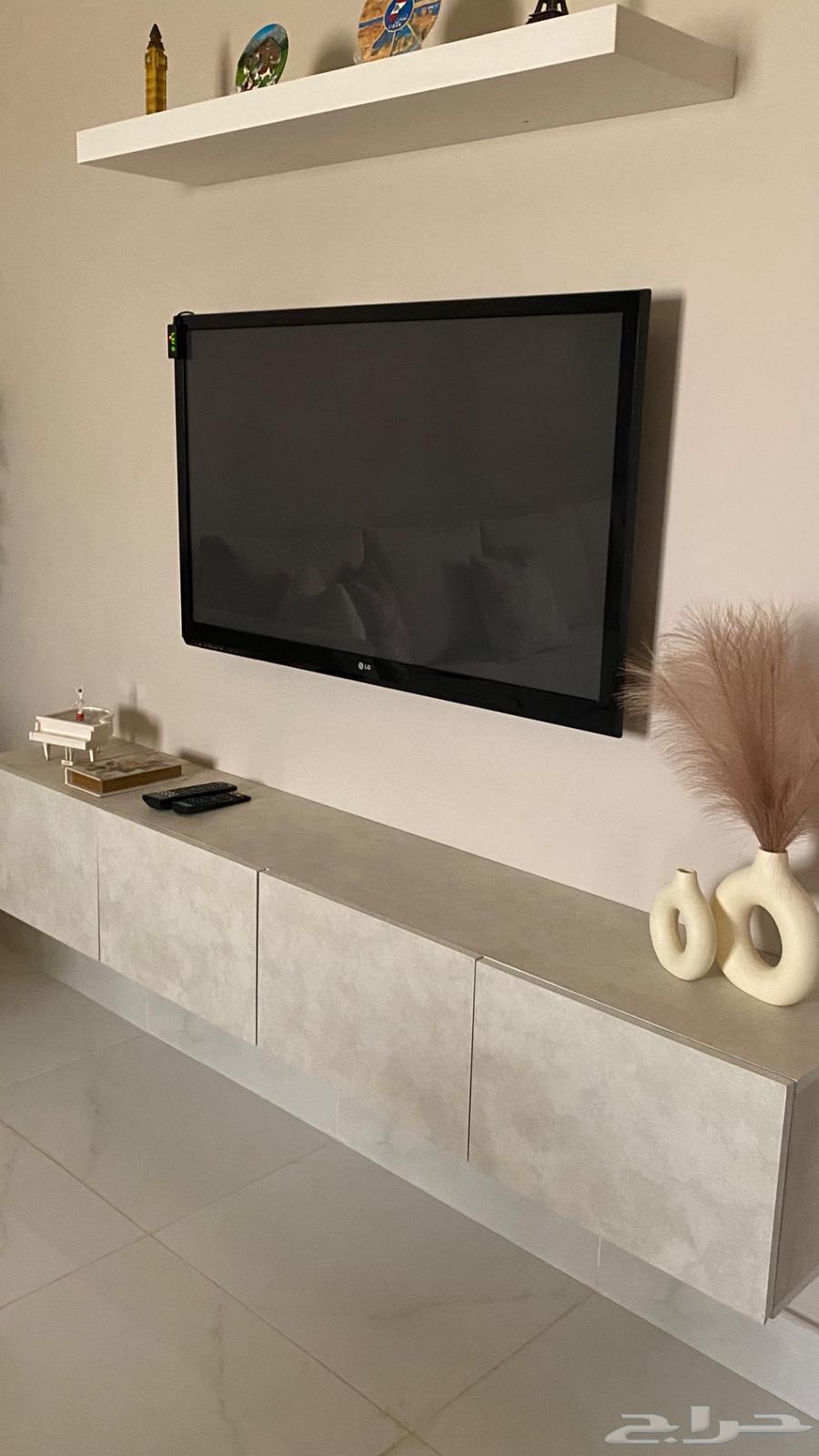 تلفزيون LG نظيف جدا للبيع64429465143553110