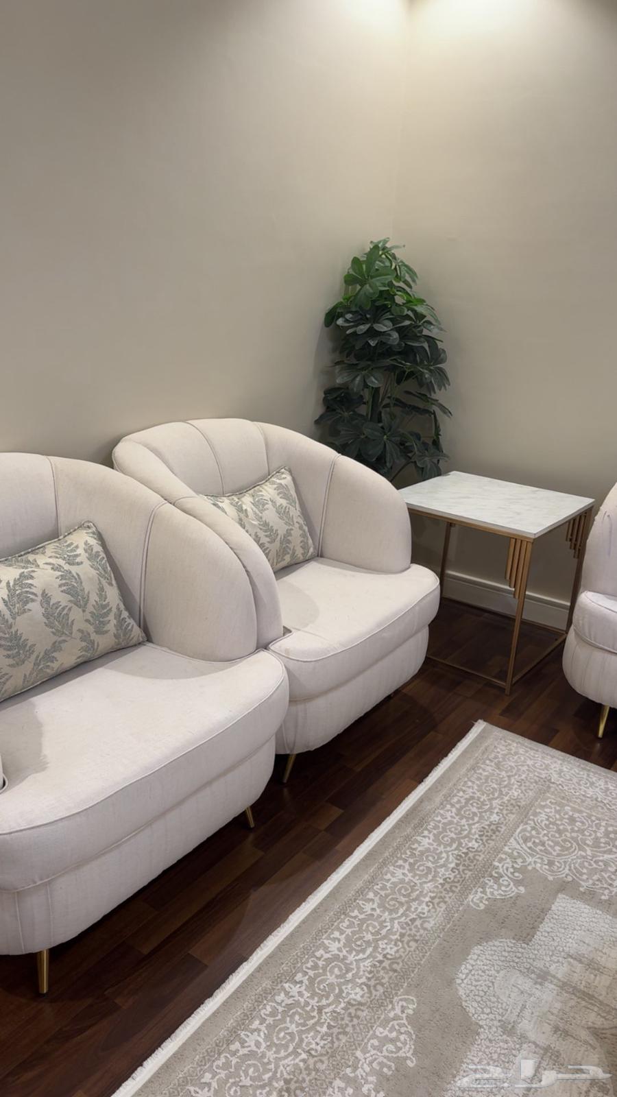 كنب من اربع قطع مع طاولتين وسط مع طاولتين جانبيه وستاره64428590224515112