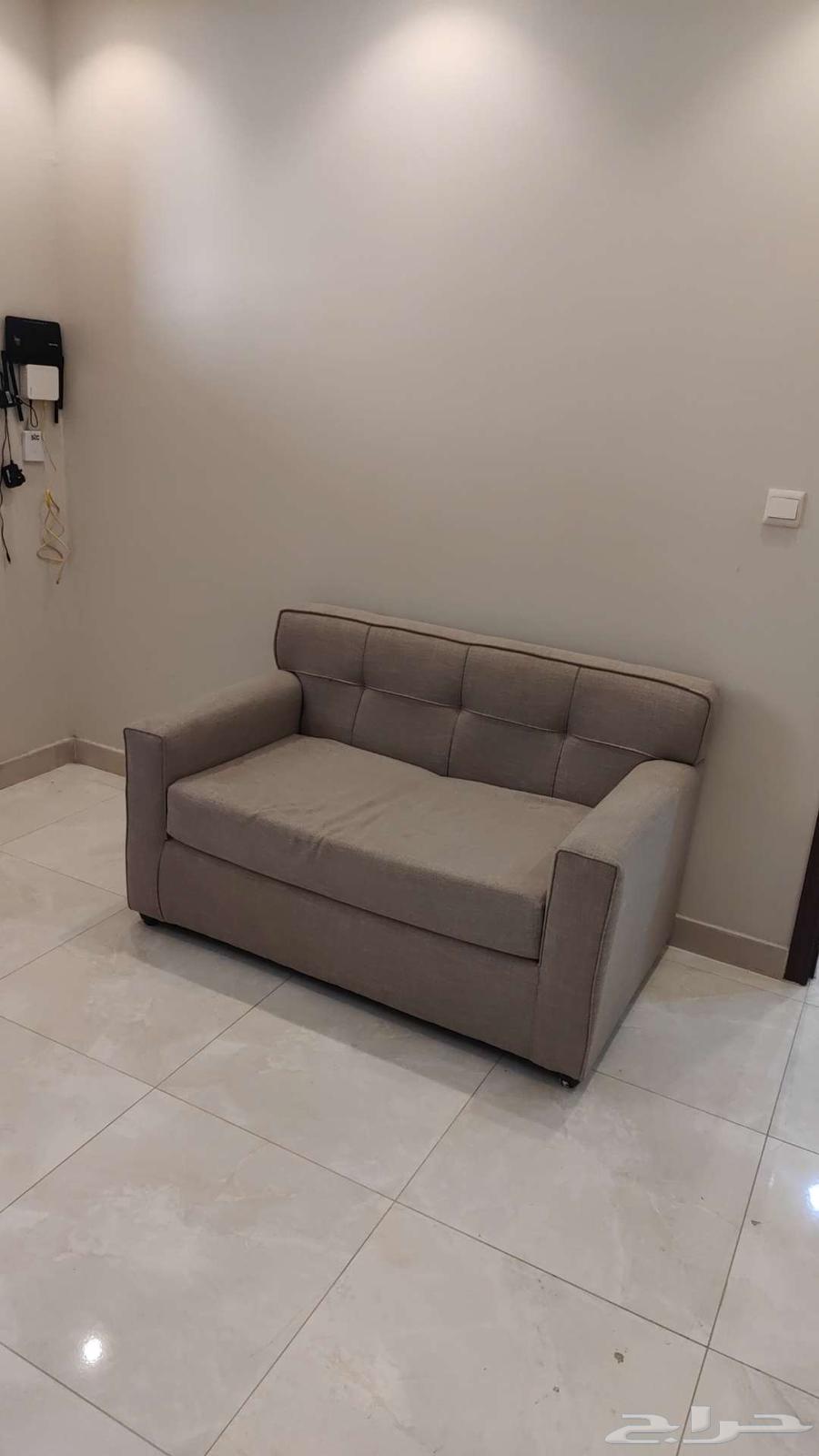 Sofa, Internet, and Curtain for Sale in Jeddah64429976553859111