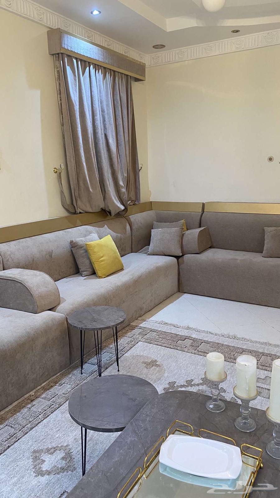 مجلسين مستعمل نظيف للبيع64426928627970112