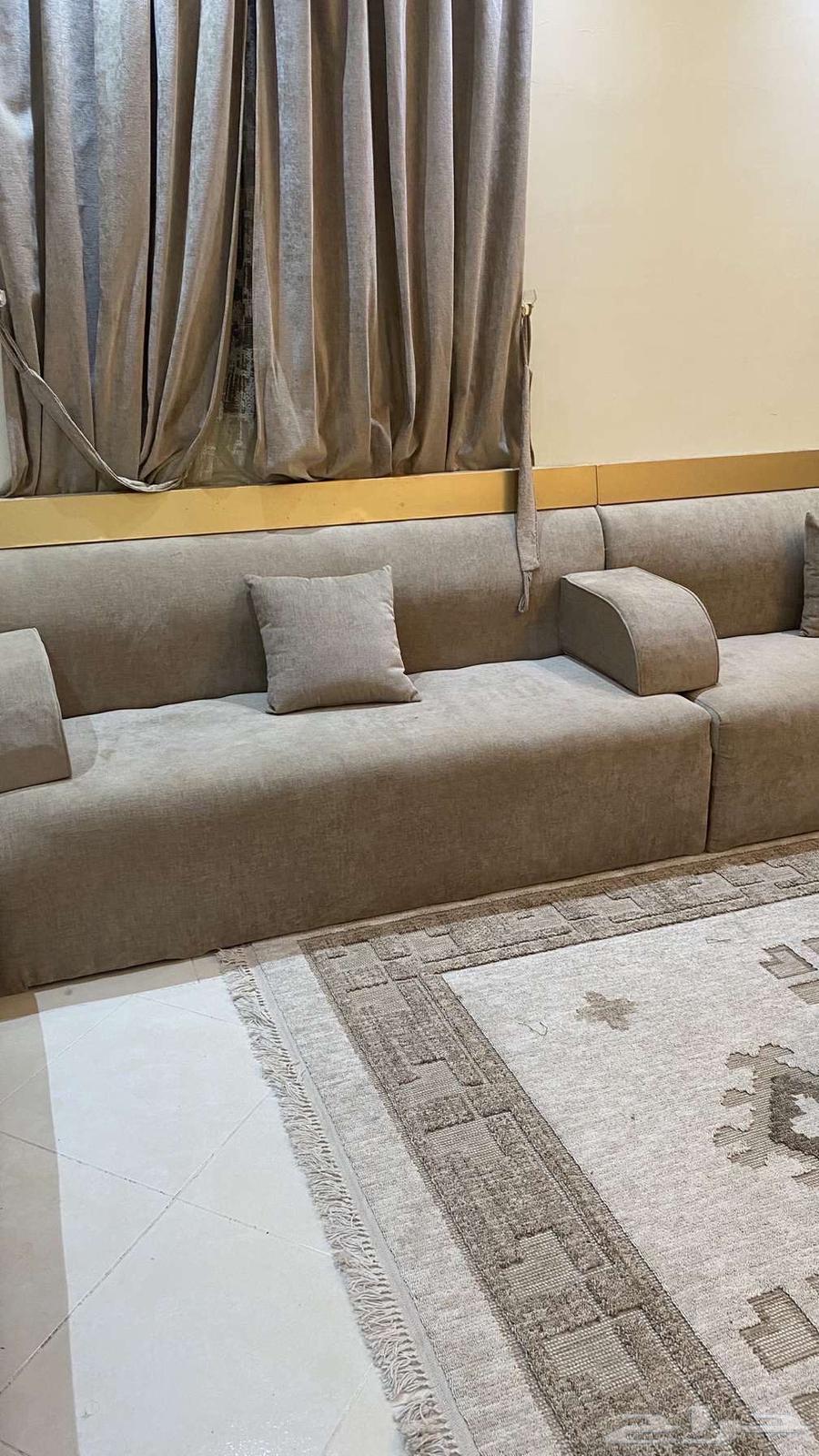 مجلسين مستعمل نظيف للبيع64426928627970111