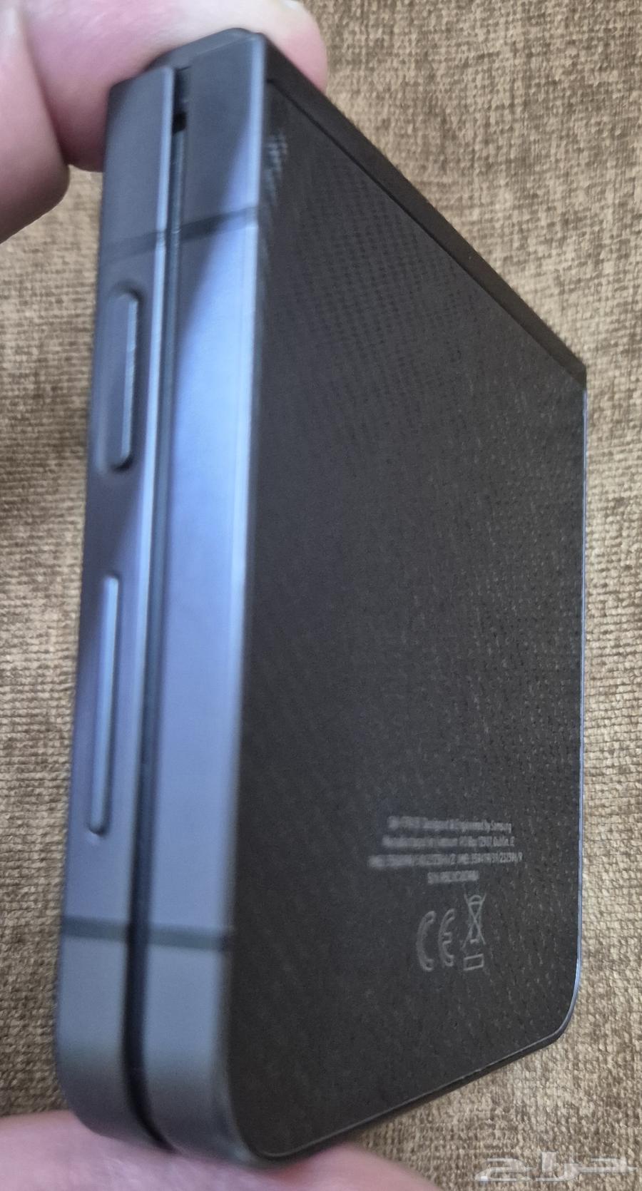 Galaxy Z Flip6 Black Crafted64428657664515114