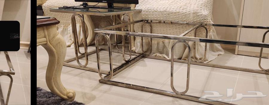 Office desk, office chair, and set of service tables64431291678979113