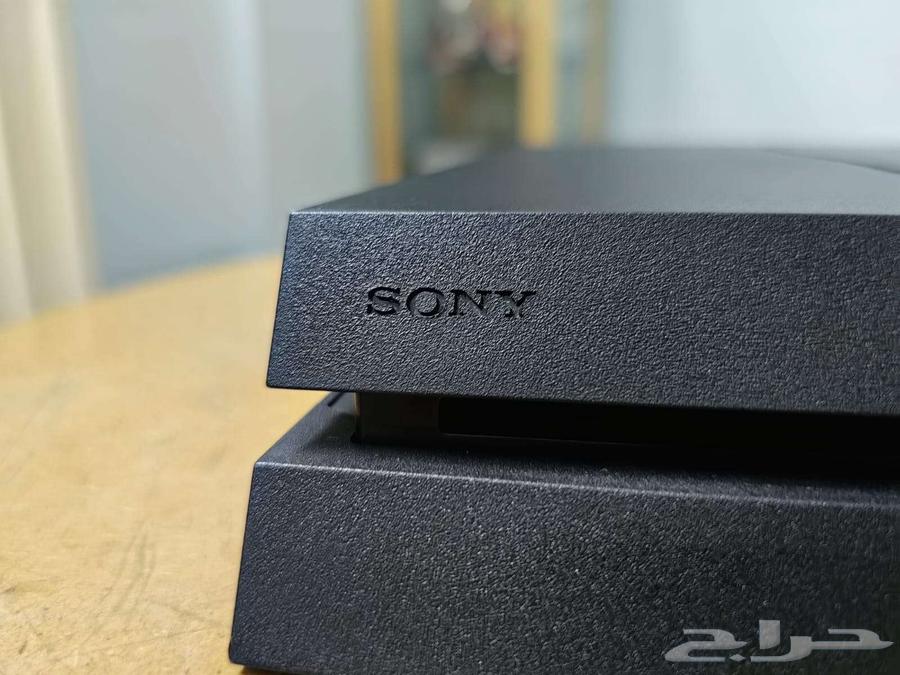 PS4 with A Lot Of Digital Games64431345437058114