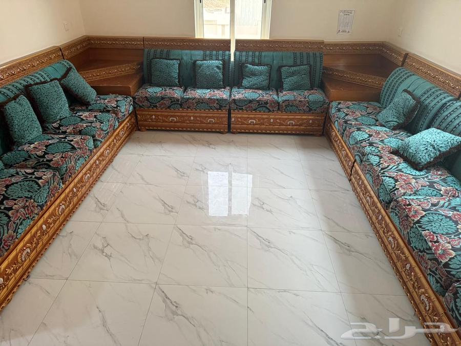 جلسة للبيع بحالة ممتازة64431767815042110