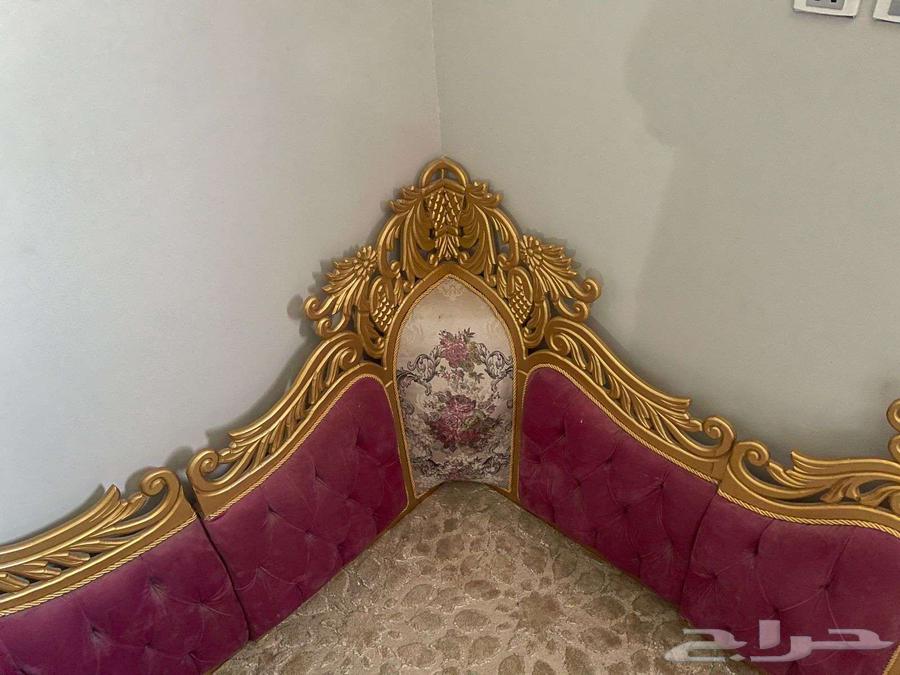 مساند مع 6 تكايات للبيع المستعجل64433980261634110